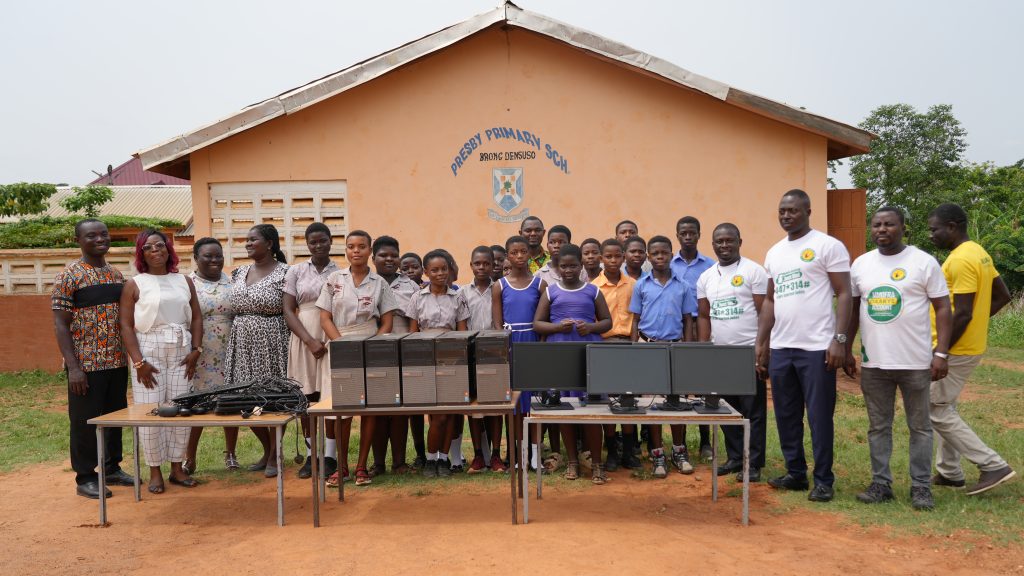 Mumuadu Rural Bank supports learning of ICT